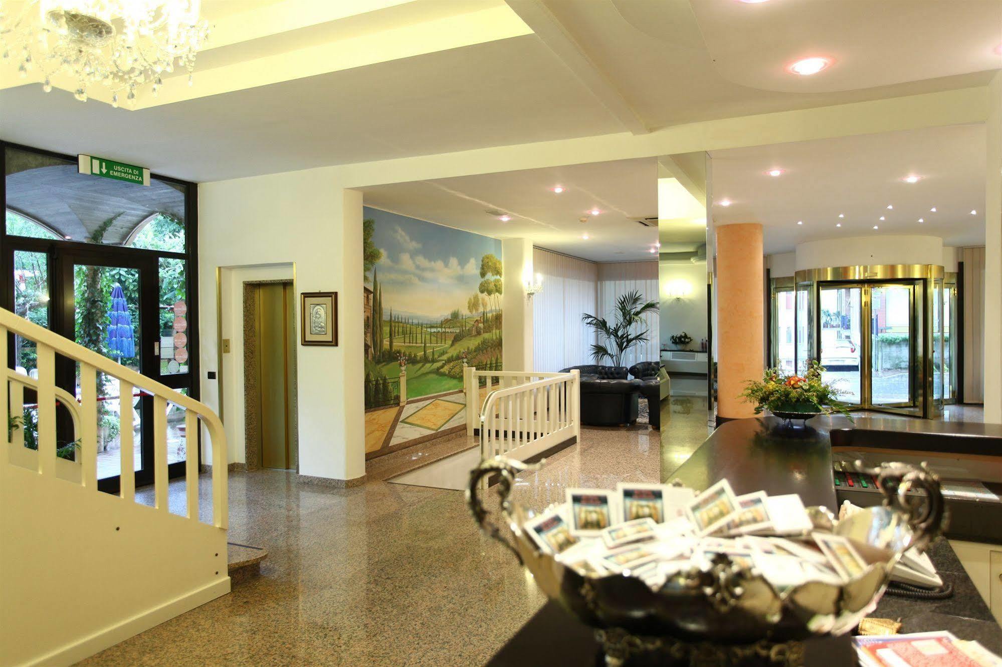 Hotel Aggravi Chianciano Terme Luaran gambar