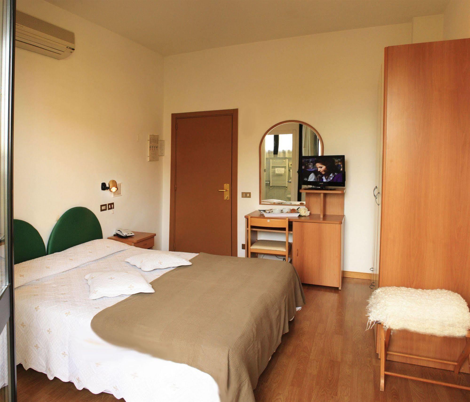 Hotel Aggravi Chianciano Terme Luaran gambar